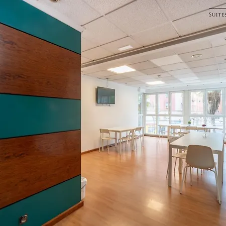 Suites Rooms Valencia ゲストハウス 2*