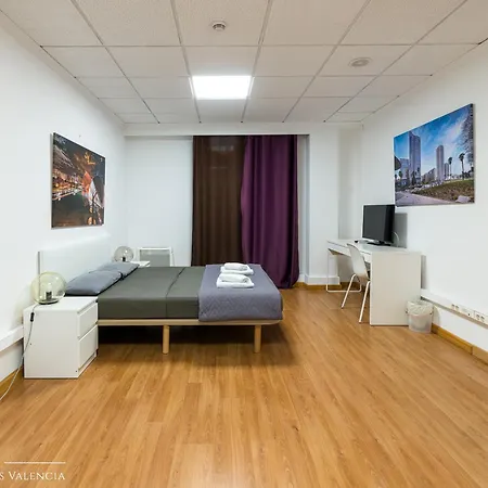 ゲストハウス Suites Rooms Valencia