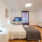 בית הארחה Suites Rooms Valencia ולנסיה