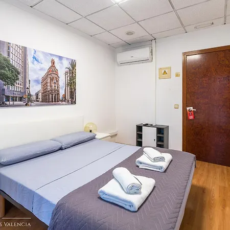 Pensionat Suites Rooms Valencia 2*