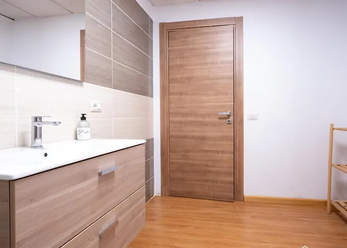 Suites Rooms Valencia 게스트하우스 2*