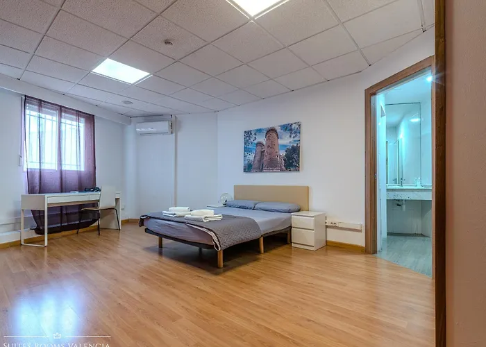 Gasthof Suites Rooms Valencia 2*