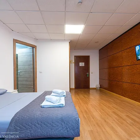 Suites Rooms Valencia 招待所 瓦伦西亚